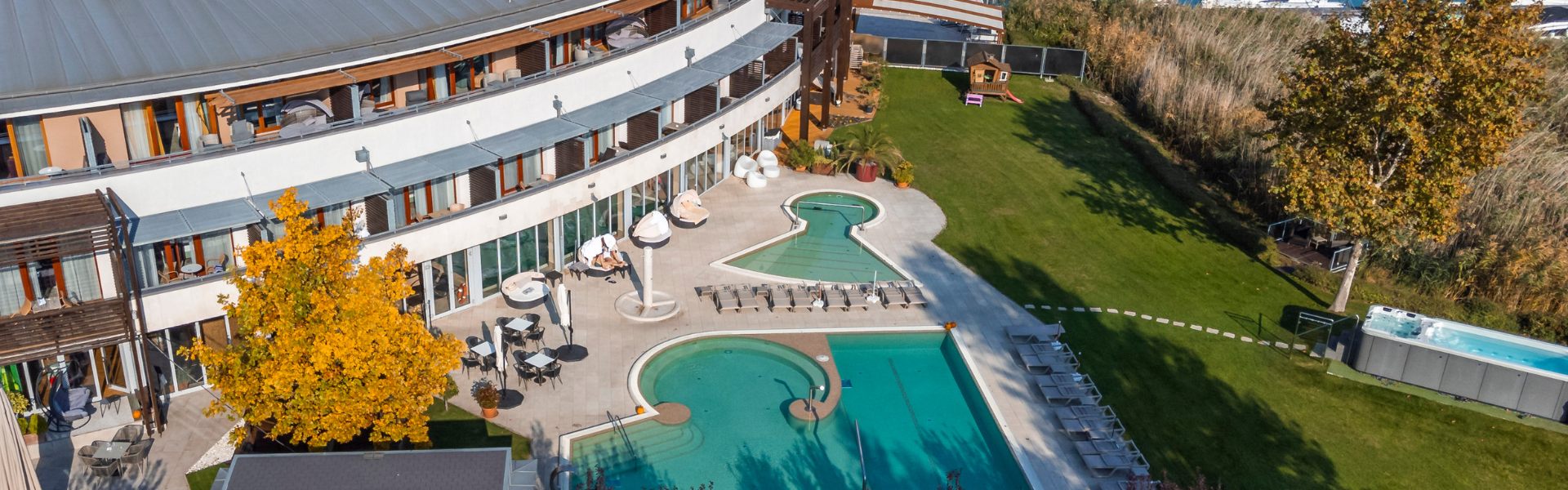 Autumn Price Drop :: Hotel Golden Lake Resort
